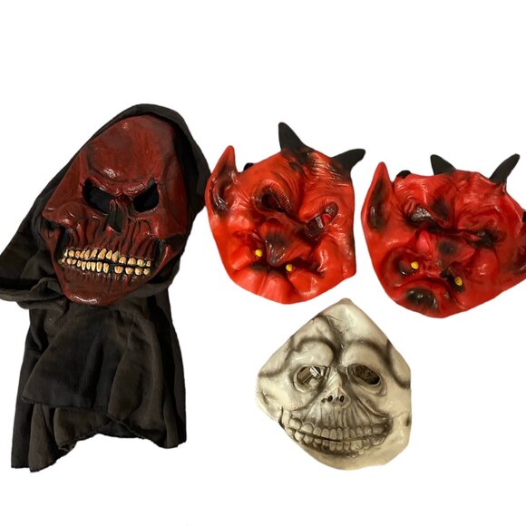 4 Pecs Halloween Masks, white, Red & Black, Excellent in Good Condition - Picture 4 of 6